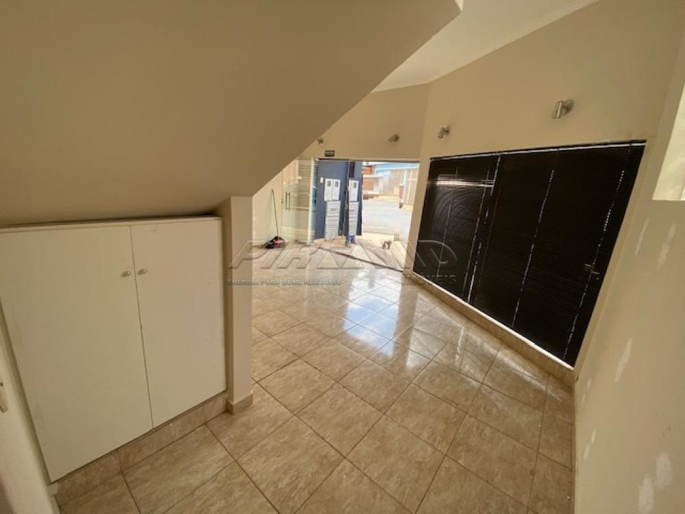 Alugar Comercial / Sal&atilde;o em Ribeir&atilde;o Preto R$ 2.400,00 - Foto 3