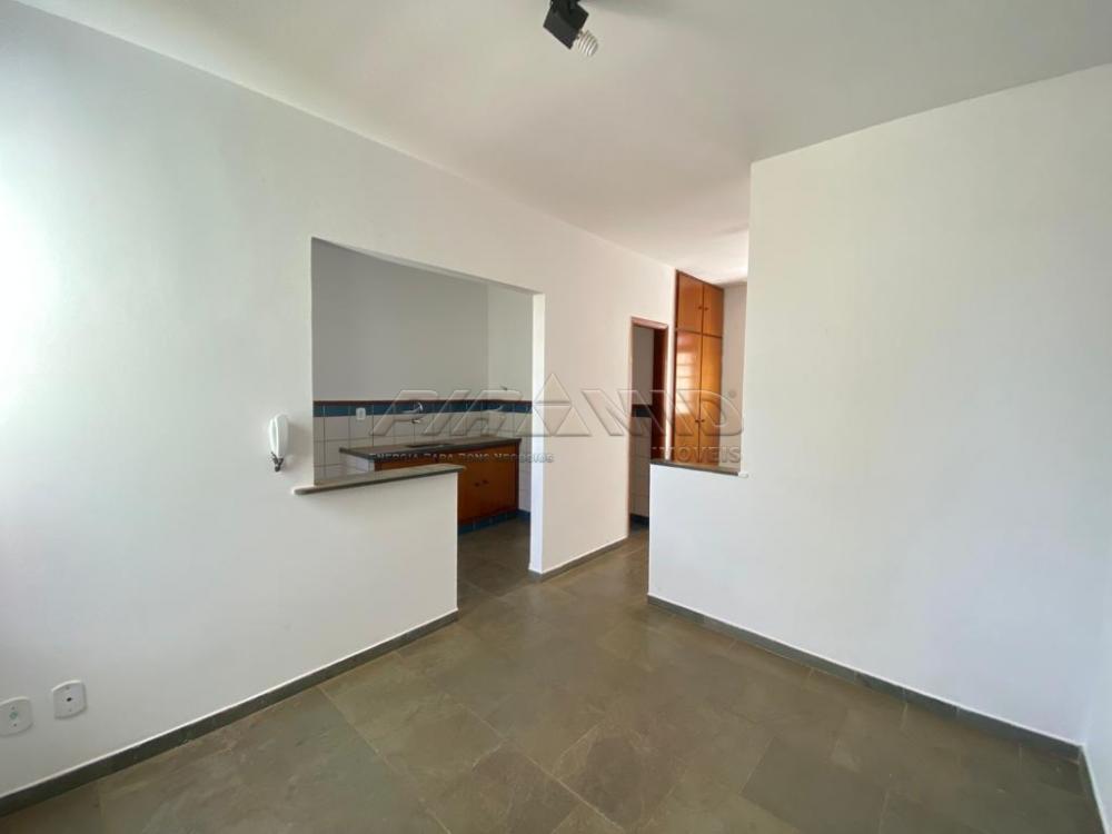 Alugar Apartamento / Padr&atilde;o em Ribeir&atilde;o Preto R$ 880,00 - Foto 1