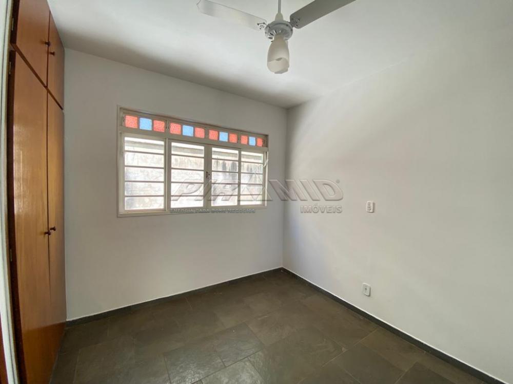 Alugar Apartamento / Padr&atilde;o em Ribeir&atilde;o Preto R$ 880,00 - Foto 3