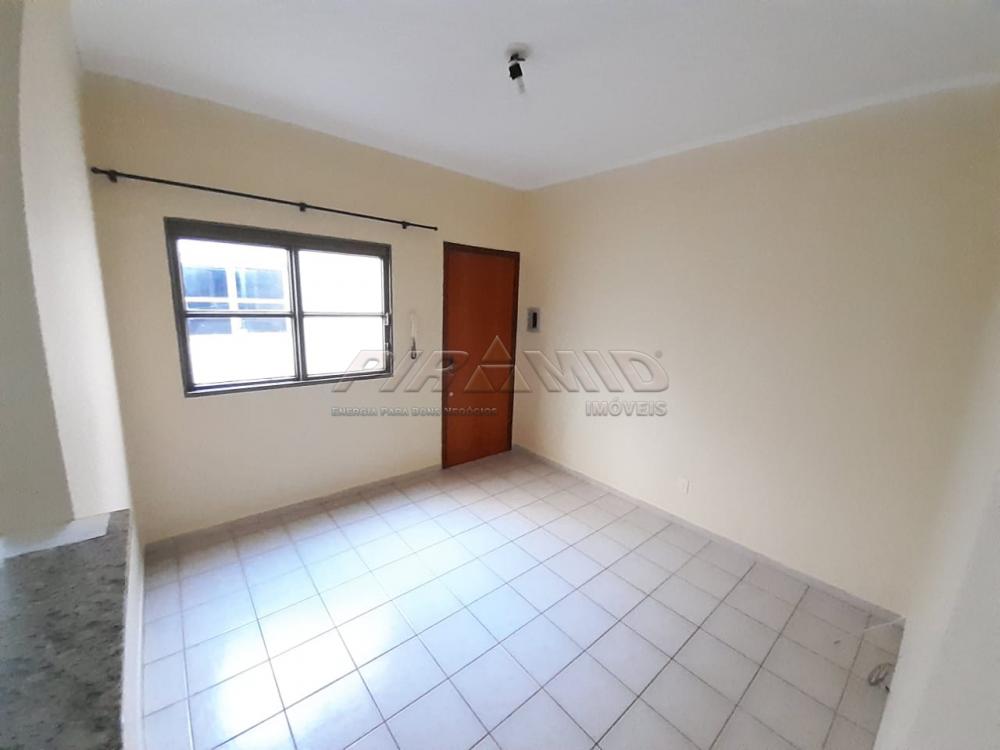 Alugar Apartamento / Padr&atilde;o em Ribeir&atilde;o Preto R$ 1.000,00 - Foto 1