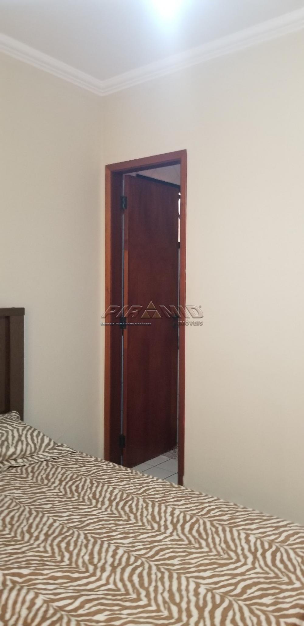 Alugar Apartamento / Padr&atilde;o em Ribeir&atilde;o Preto R$ 600,00 - Foto 11