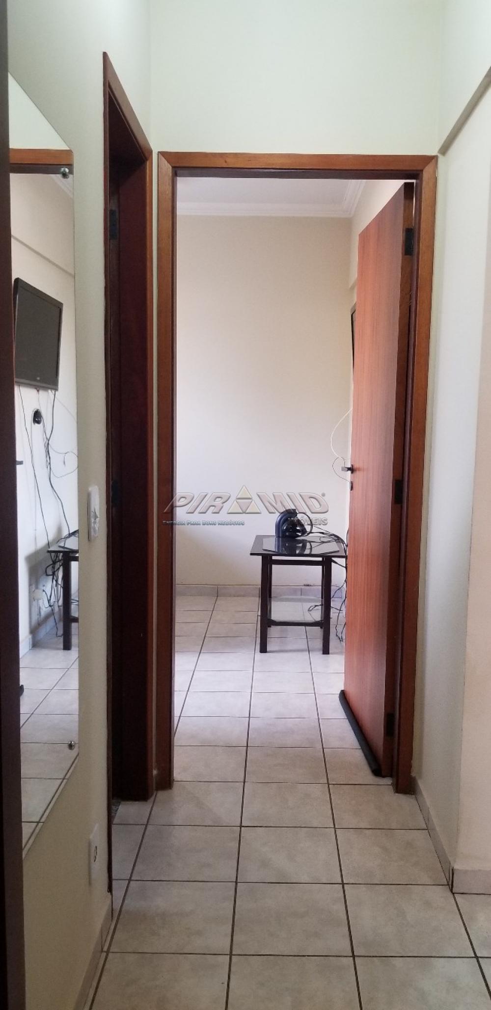 Alugar Apartamento / Padr&atilde;o em Ribeir&atilde;o Preto R$ 600,00 - Foto 12