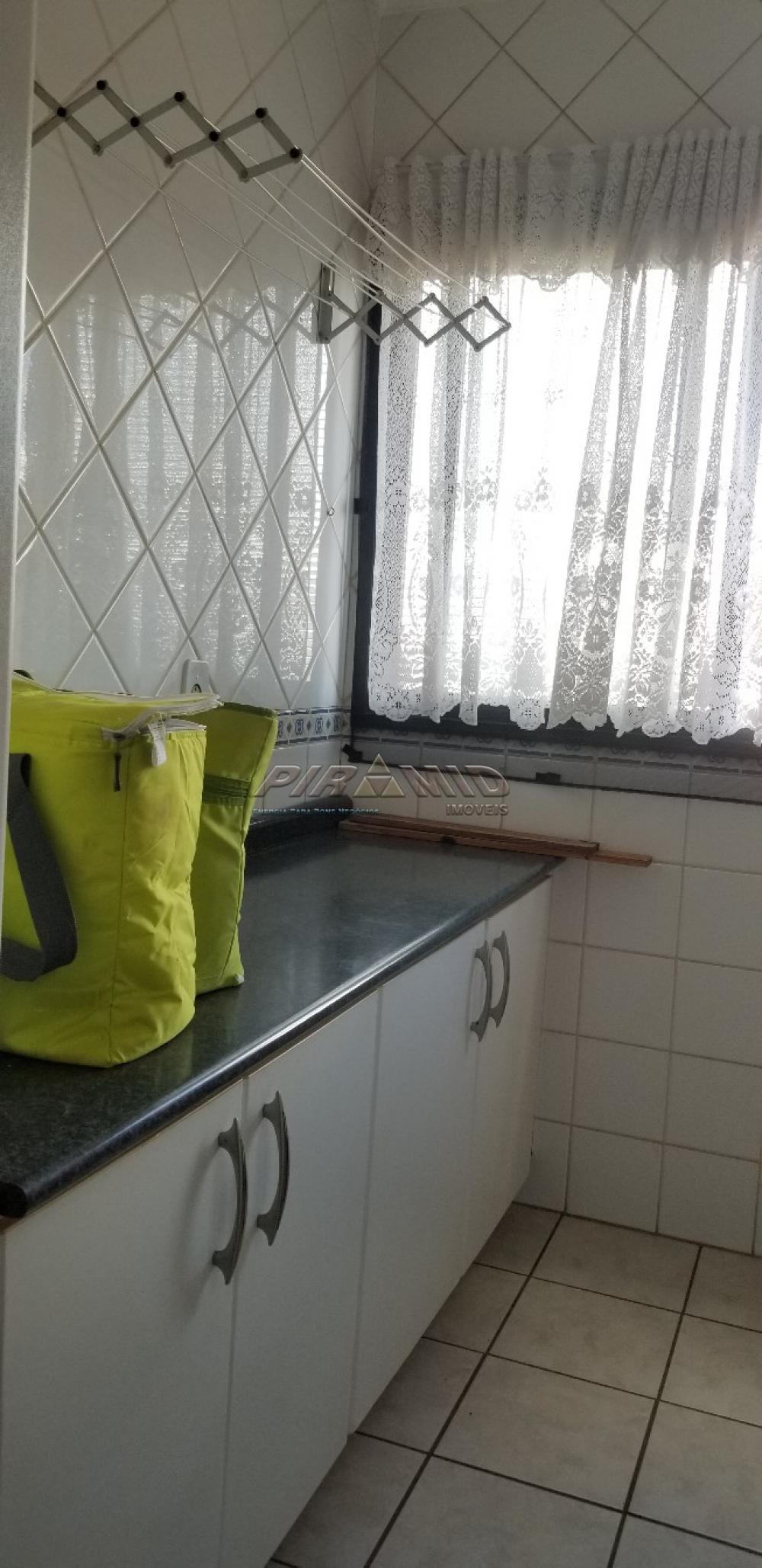 Alugar Apartamento / Padr&atilde;o em Ribeir&atilde;o Preto R$ 600,00 - Foto 18
