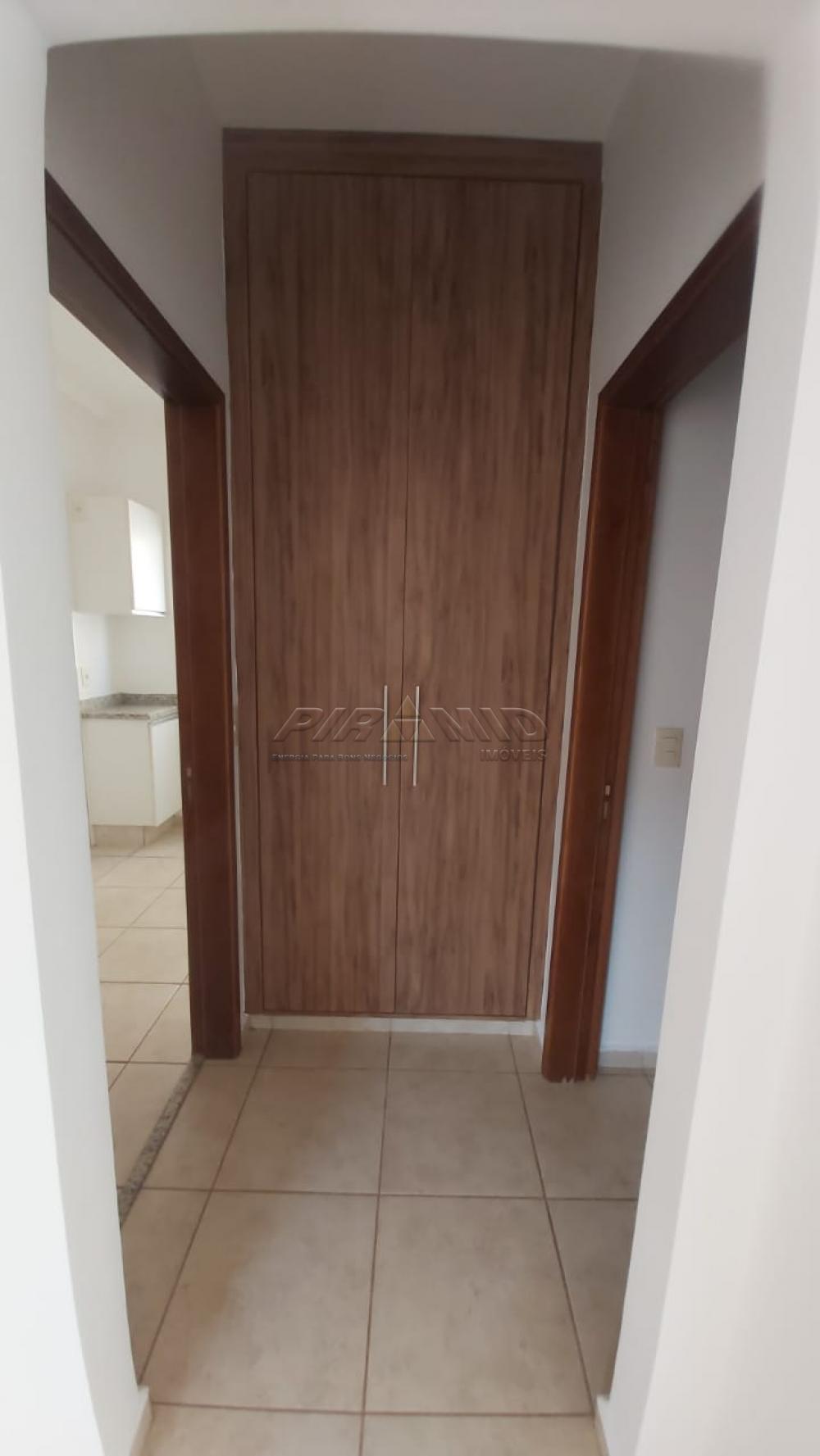 Alugar Apartamento / Padr&atilde;o em Ribeir&atilde;o Preto R$ 1.400,00 - Foto 5