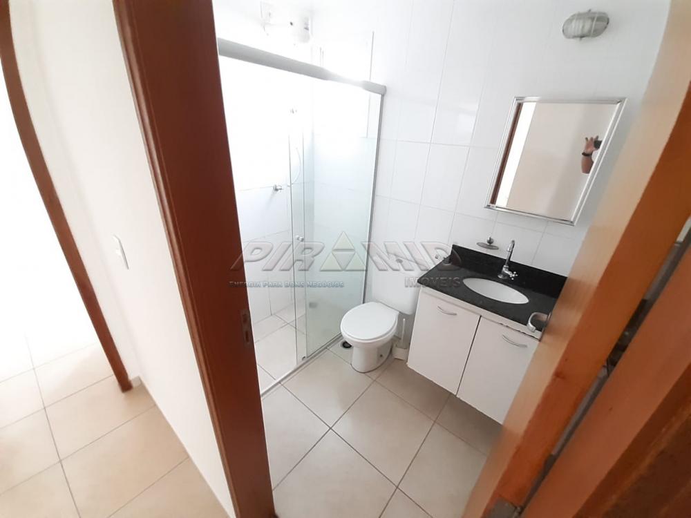 Alugar Apartamento / Padr&atilde;o em Ribeir&atilde;o Preto R$ 1.100,00 - Foto 3