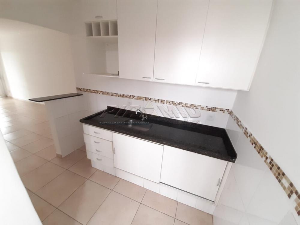 Alugar Apartamento / Padr&atilde;o em Ribeir&atilde;o Preto R$ 1.100,00 - Foto 9