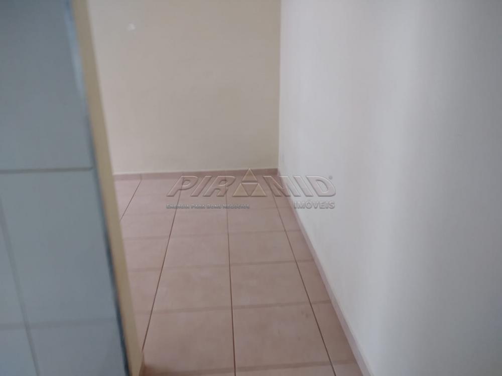Alugar Apartamento / Padr&atilde;o em Ribeir&atilde;o Preto R$ 880,00 - Foto 3