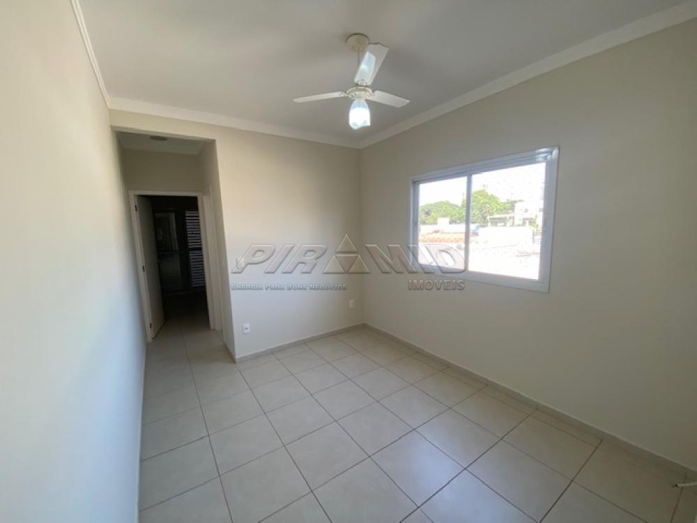 Alugar Apartamento / Padr&atilde;o em Ribeir&atilde;o Preto R$ 1.300,00 - Foto 1