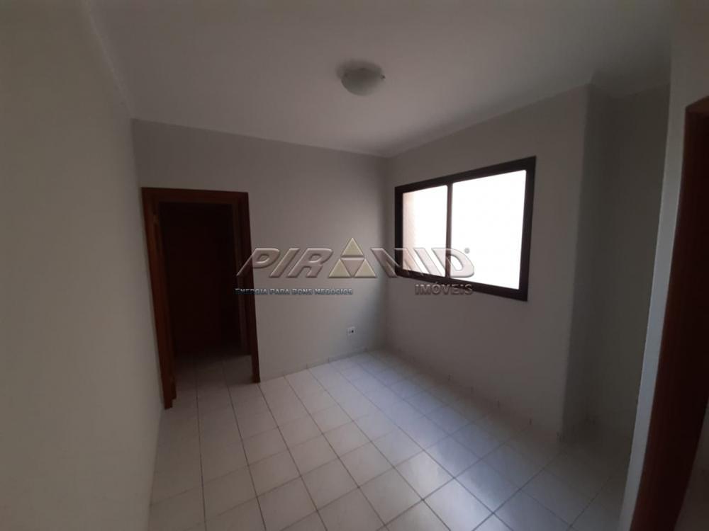 Alugar Apartamento / Padr&atilde;o em Ribeir&atilde;o Preto R$ 1.200,00 - Foto 1