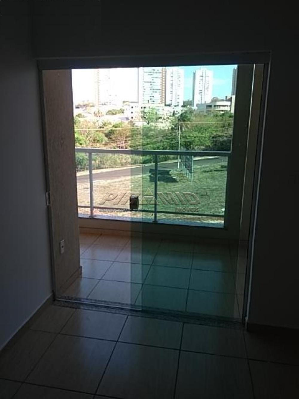 Alugar Apartamento / Padr&atilde;o em Ribeir&atilde;o Preto R$ 1.700,00 - Foto 3