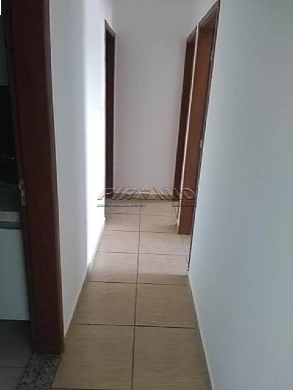 Alugar Apartamento / Padr&atilde;o em Ribeir&atilde;o Preto R$ 1.700,00 - Foto 4
