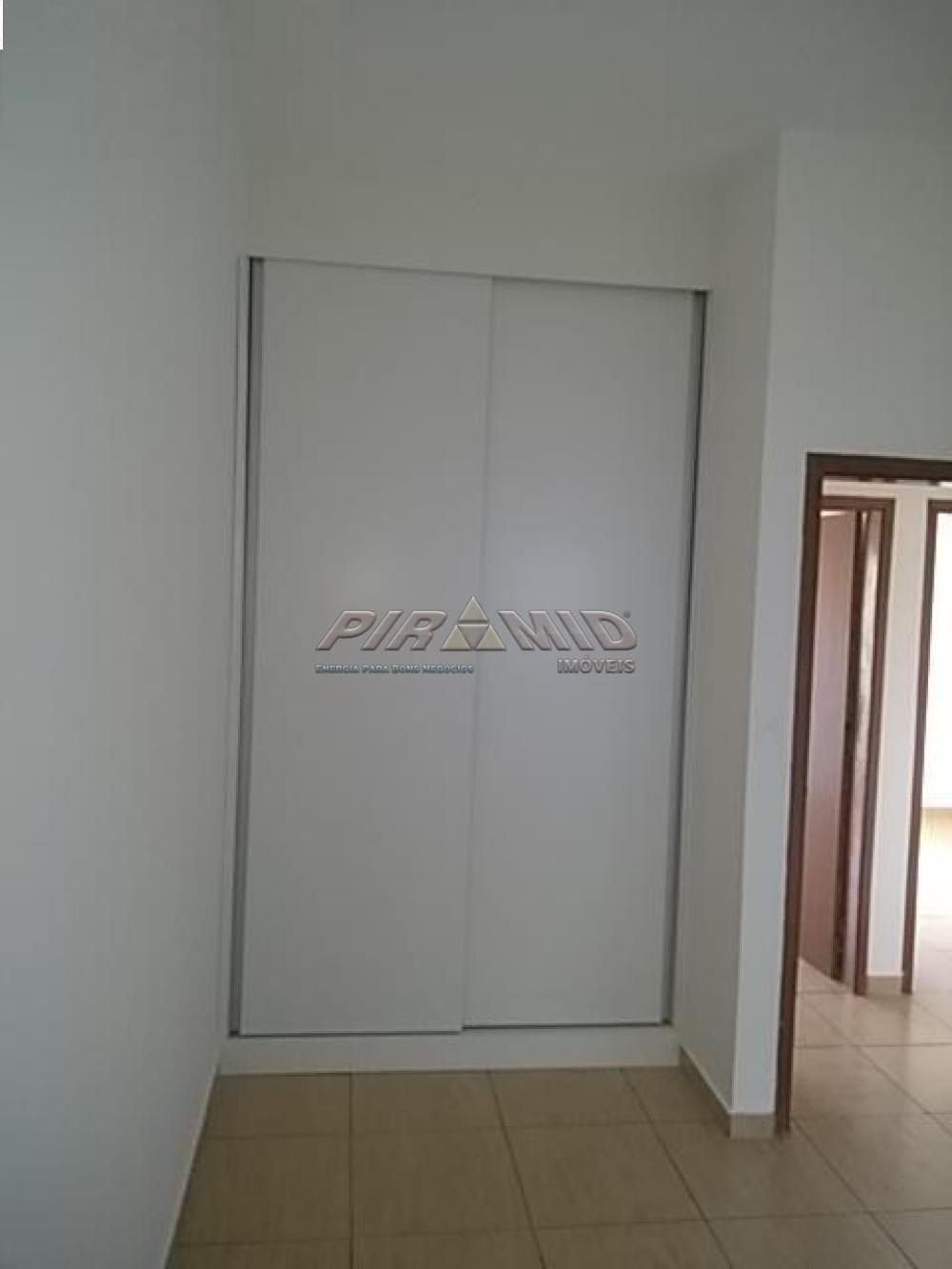 Alugar Apartamento / Padr&atilde;o em Ribeir&atilde;o Preto R$ 1.700,00 - Foto 13