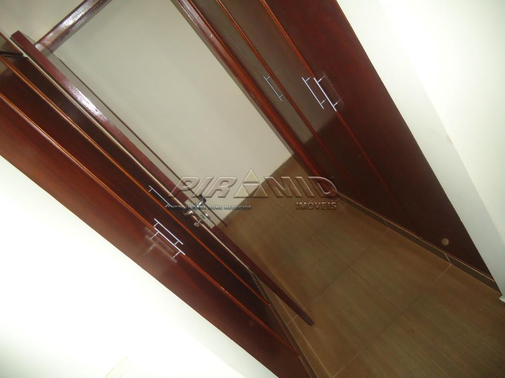 Alugar Apartamento / Padr&atilde;o em Ribeir&atilde;o Preto R$ 1.100,00 - Foto 5