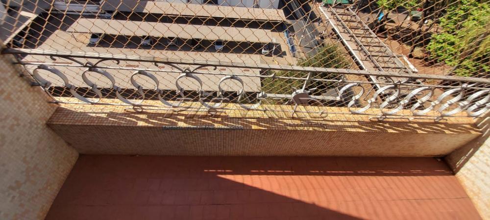 Alugar Apartamento / Padr&atilde;o em Ribeir&atilde;o Preto R$ 1.100,00 - Foto 14