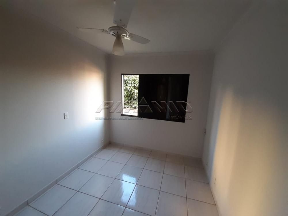 Alugar Apartamento / Padr&atilde;o em Ribeir&atilde;o Preto R$ 880,00 - Foto 4