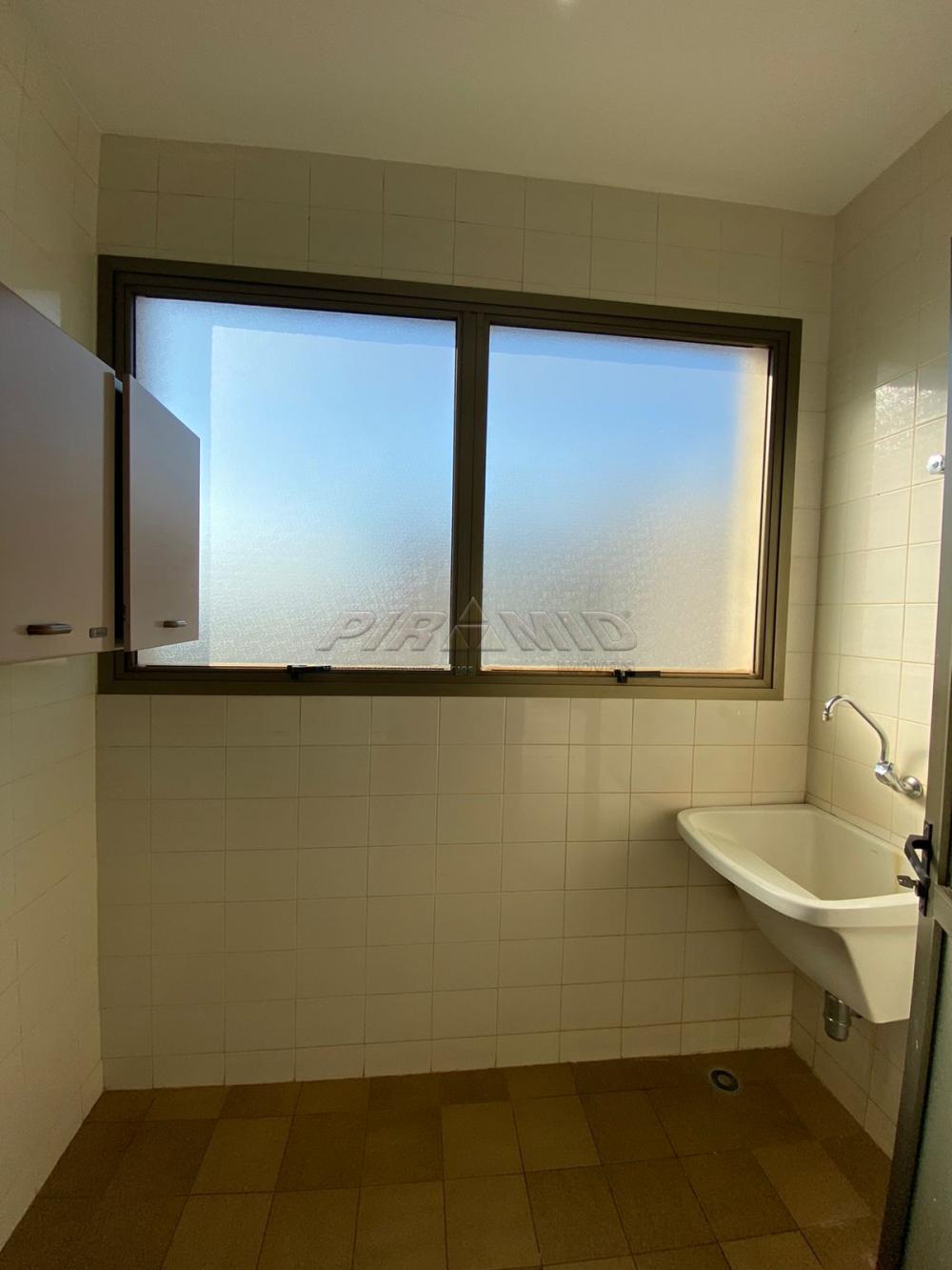 Alugar Apartamento / Padr&atilde;o em Ribeir&atilde;o Preto R$ 1.100,00 - Foto 9