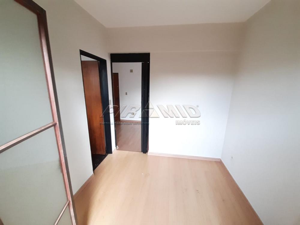 Alugar Apartamento / Padr&atilde;o em Ribeir&atilde;o Preto R$ 800,00 - Foto 4