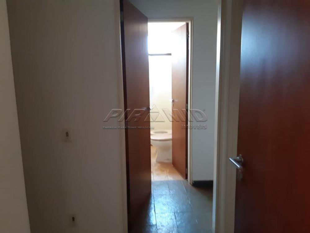 Alugar Apartamento / Padr&atilde;o em Ribeir&atilde;o Preto R$ 1.200,00 - Foto 2
