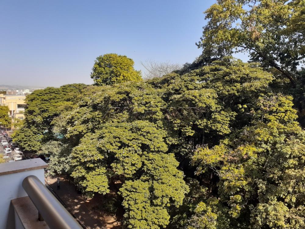 Alugar Apartamento / Padr&atilde;o em Ribeir&atilde;o Preto R$ 1.800,00 - Foto 5