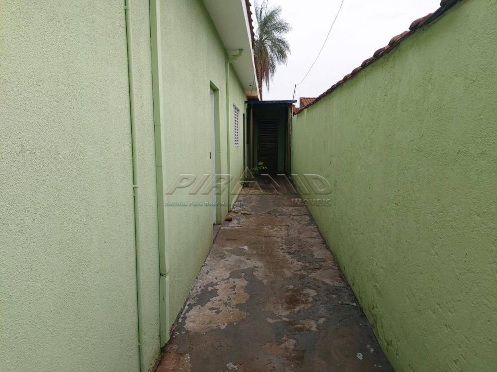 Alugar Casa / Padr&atilde;o em Ribeir&atilde;o Preto R$ 1.400,00 - Foto 1