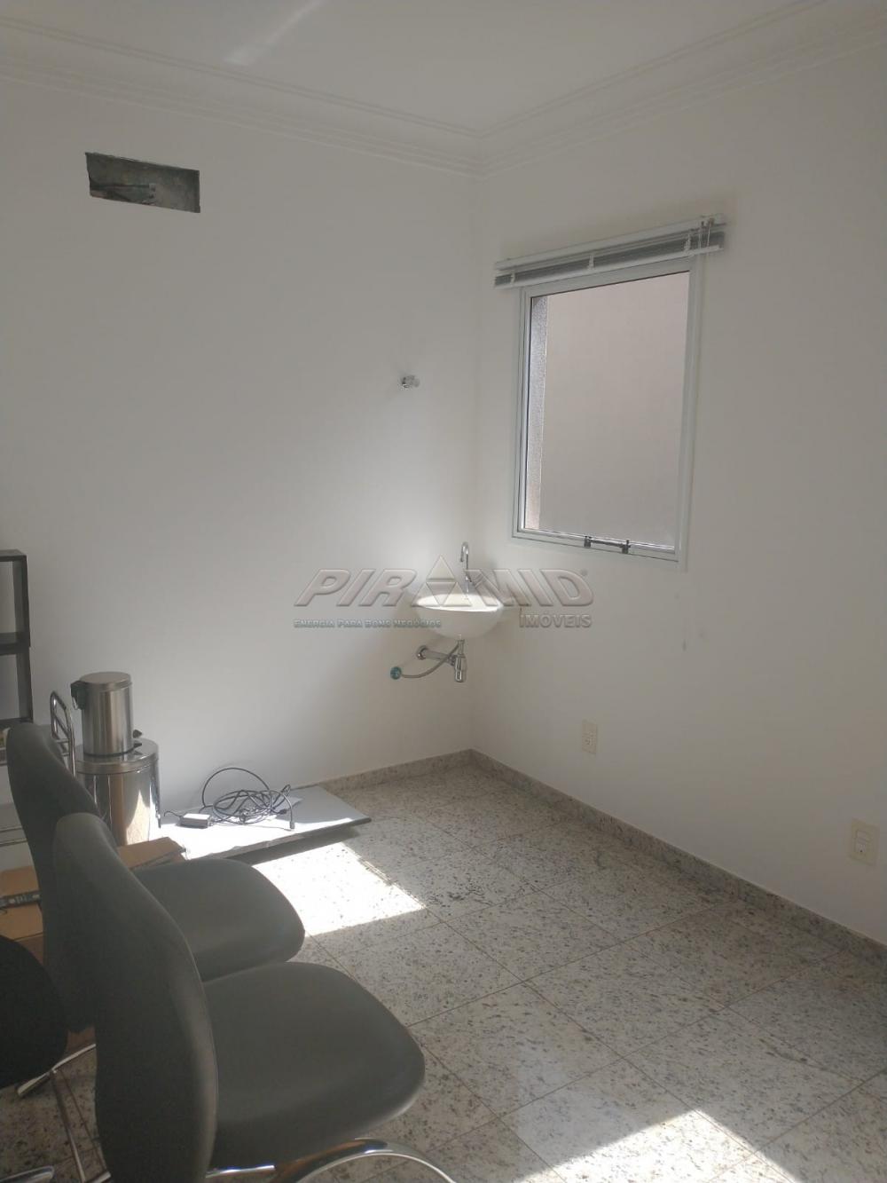 Alugar Comercial / Sala em Ribeir&atilde;o Preto R$ 2.200,00 - Foto 1