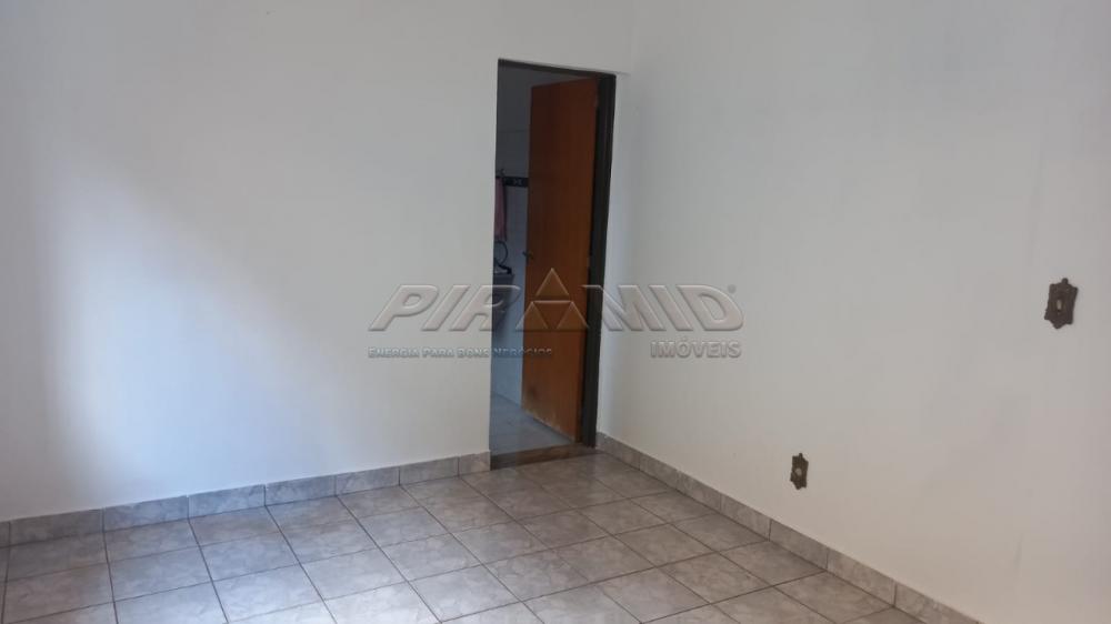 Alugar Casa / Padr&atilde;o em Ribeir&atilde;o Preto R$ 1.800,00 - Foto 4