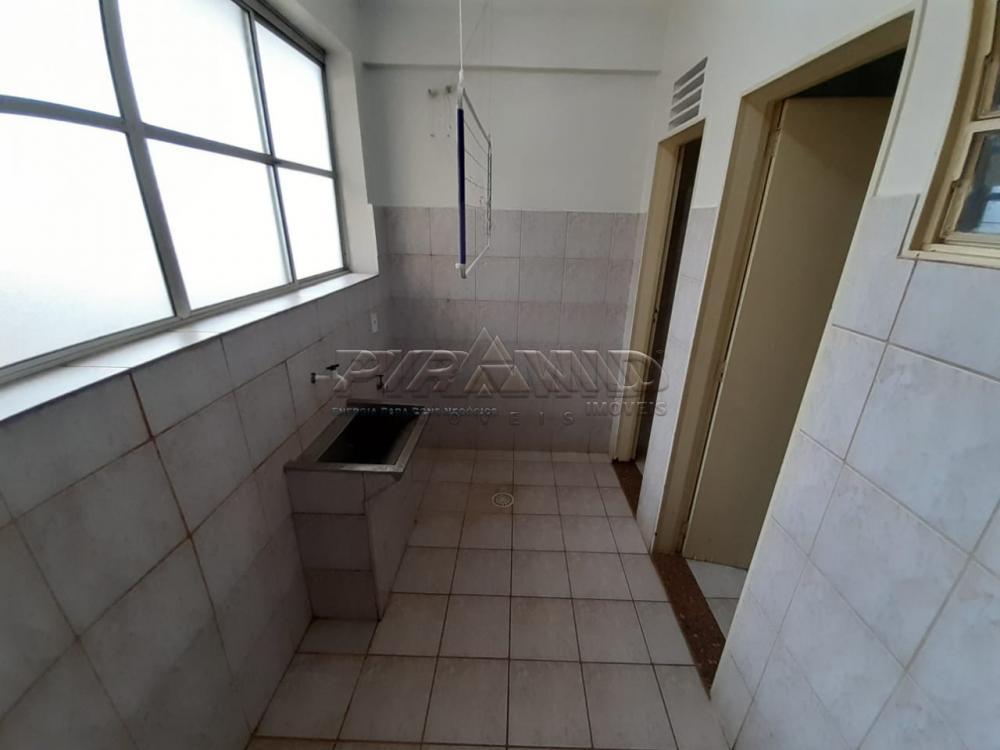 Alugar Apartamento / Padr&atilde;o em Ribeir&atilde;o Preto R$ 1.100,00 - Foto 24