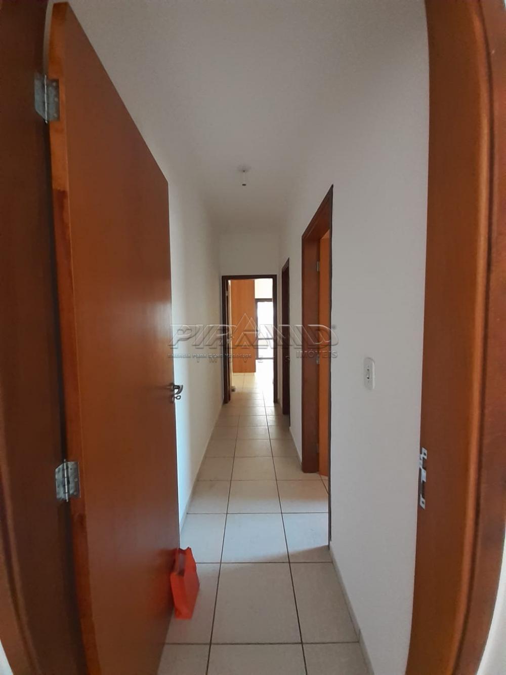 Alugar Apartamento / Padr&atilde;o em Ribeir&atilde;o Preto R$ 1.350,00 - Foto 4