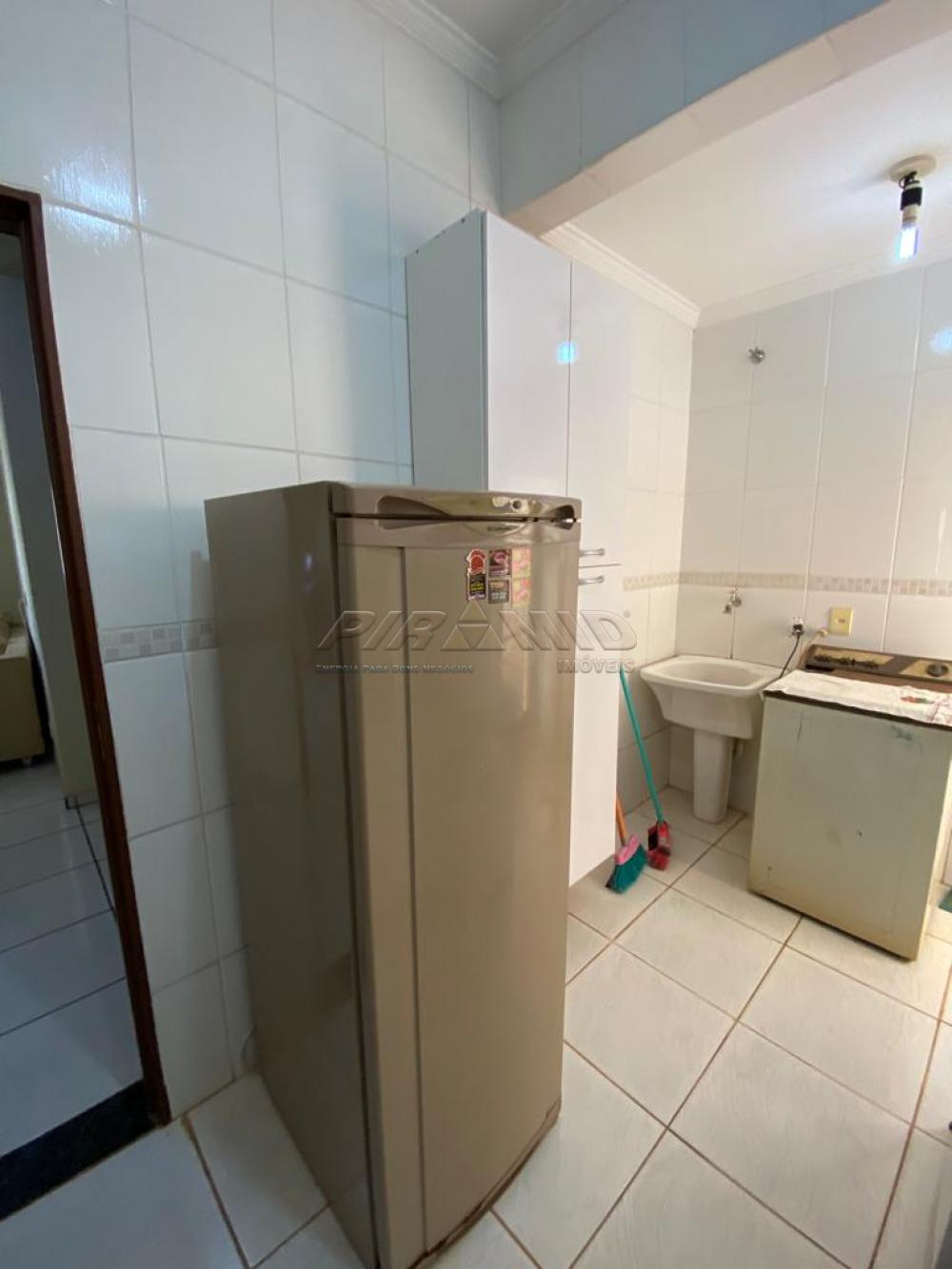 Alugar Apartamento / Padr&atilde;o em Ribeir&atilde;o Preto R$ 2.700,00 - Foto 9