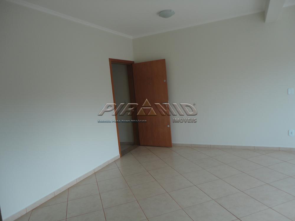 Alugar Apartamento / Padr&atilde;o em Ribeir&atilde;o Preto R$ 1.650,00 - Foto 4