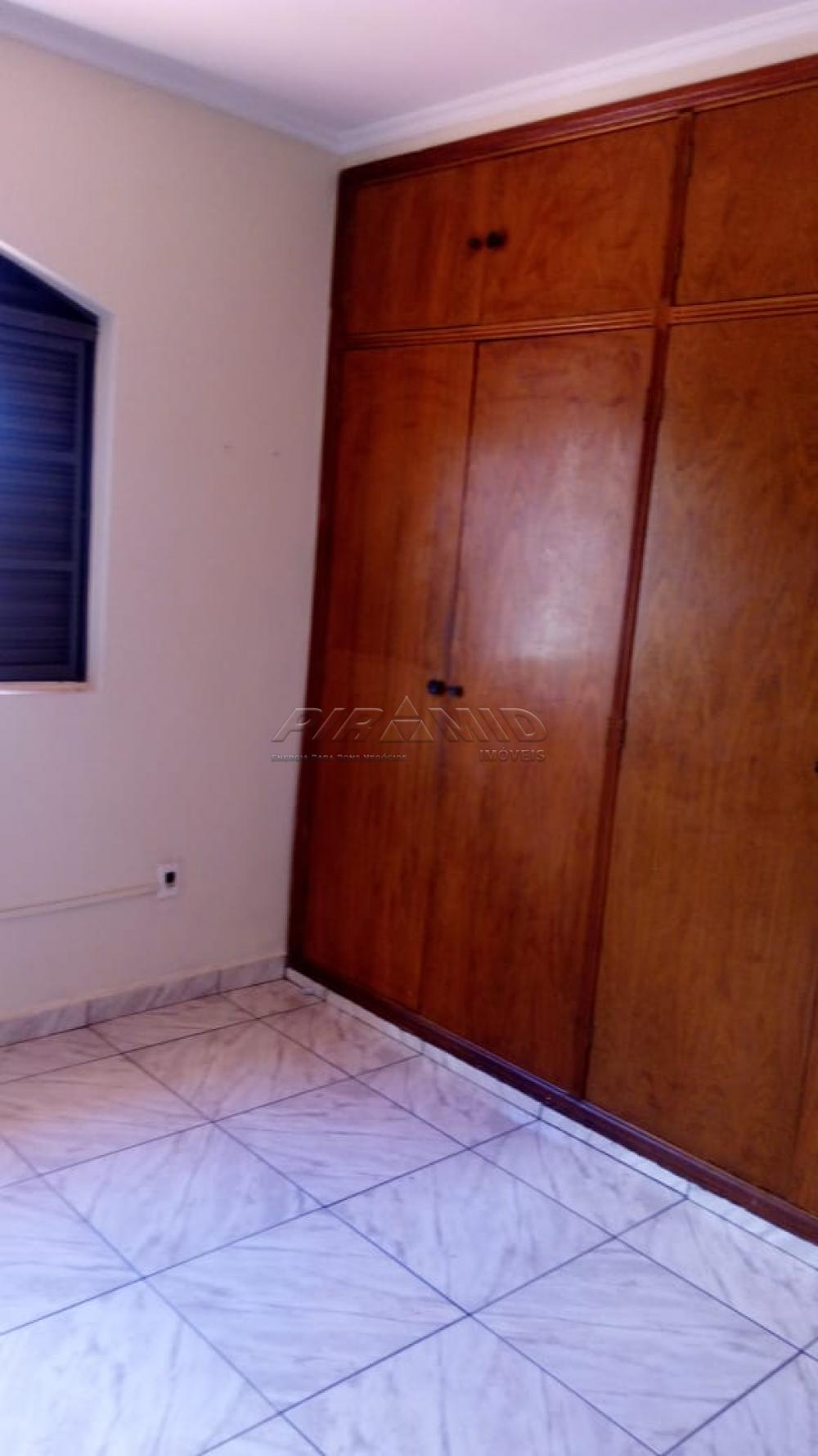 Alugar Apartamento / Padr&atilde;o em Ribeir&atilde;o Preto R$ 1.200,00 - Foto 4