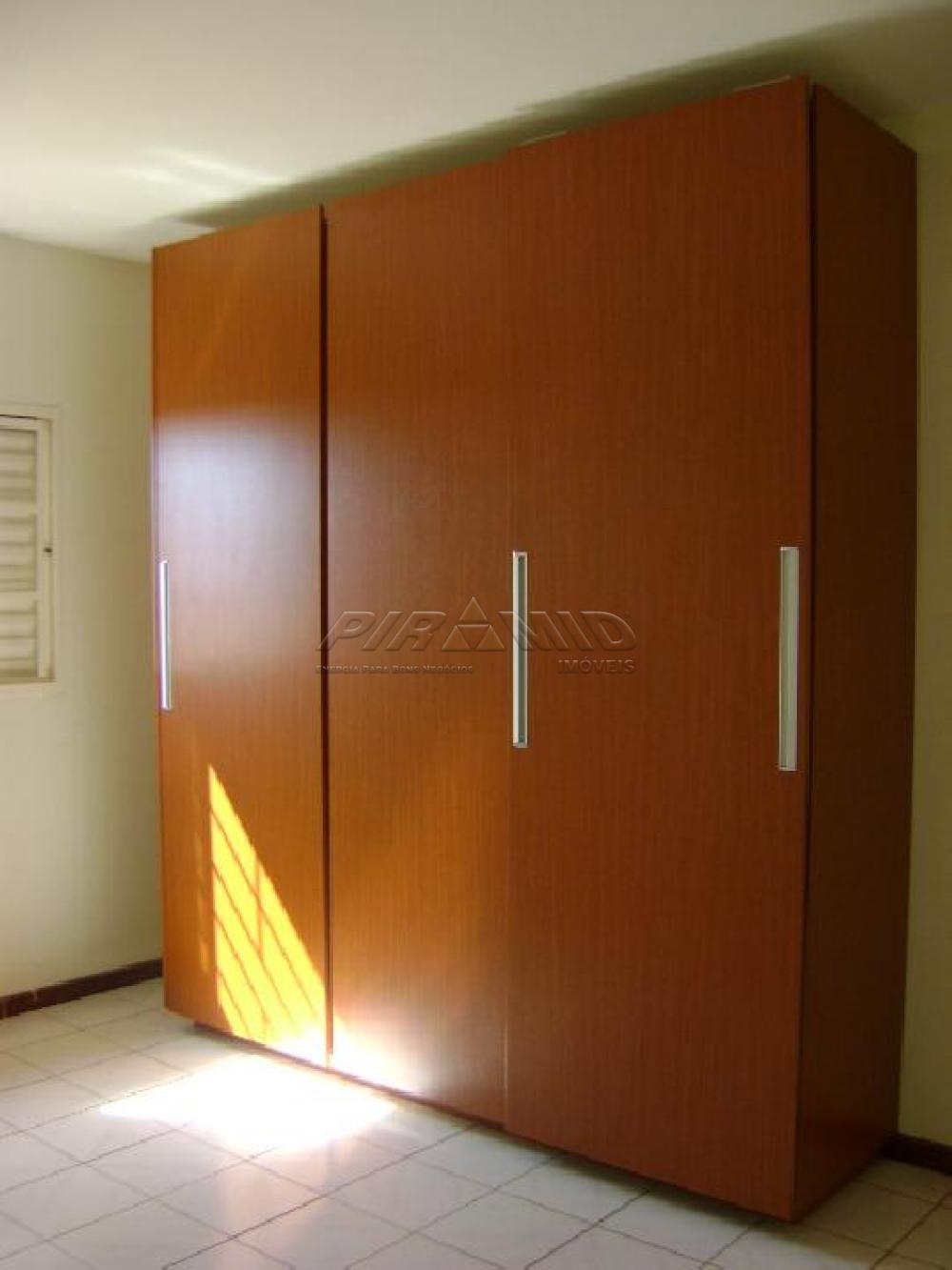 Alugar Casa / Padr&atilde;o em Ribeir&atilde;o Preto R$ 1.300,00 - Foto 2