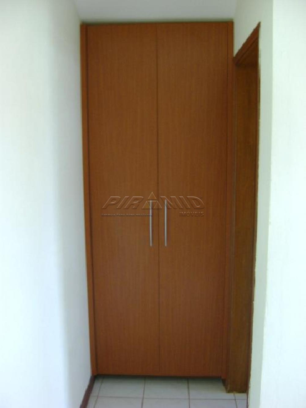 Alugar Casa / Padr&atilde;o em Ribeir&atilde;o Preto R$ 1.300,00 - Foto 3