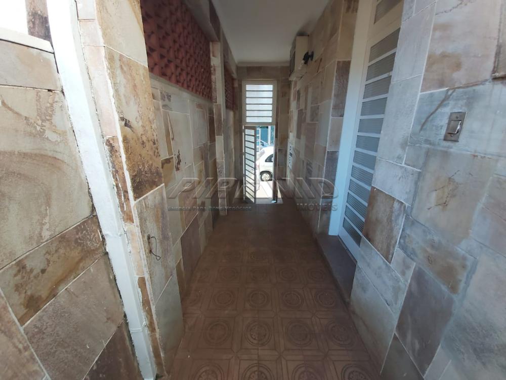 Alugar Casa / Padr&atilde;o em Ribeir&atilde;o Preto R$ 1.700,00 - Foto 1