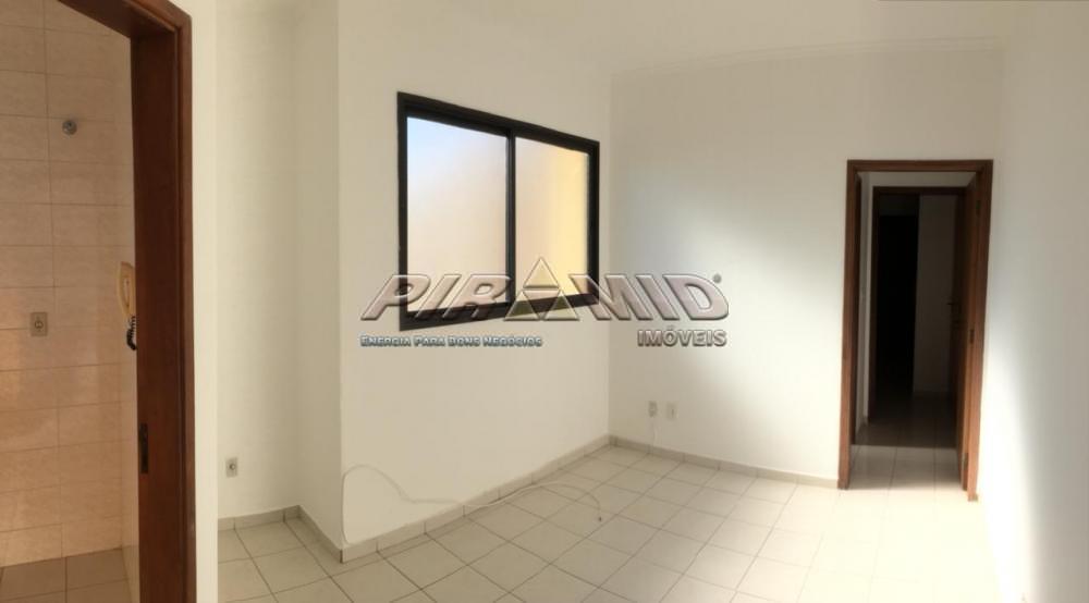 Alugar Apartamento / Padr&atilde;o em Ribeir&atilde;o Preto R$ 1.300,00 - Foto 2