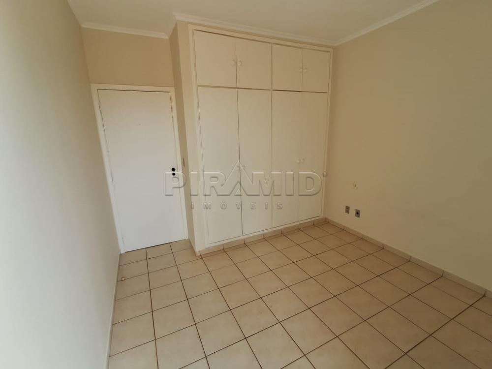 Alugar Apartamento / Padr&atilde;o em Ribeir&atilde;o Preto R$ 1.200,00 - Foto 4