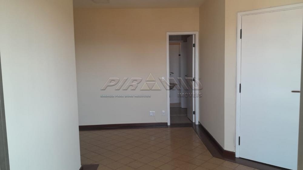 Alugar Apartamento / Padr&atilde;o em Ribeir&atilde;o Preto R$ 1.600,00 - Foto 1