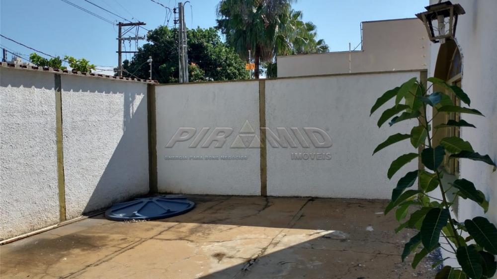 Alugar Casa / Padr&atilde;o em Ribeir&atilde;o Preto R$ 2.000,00 - Foto 1