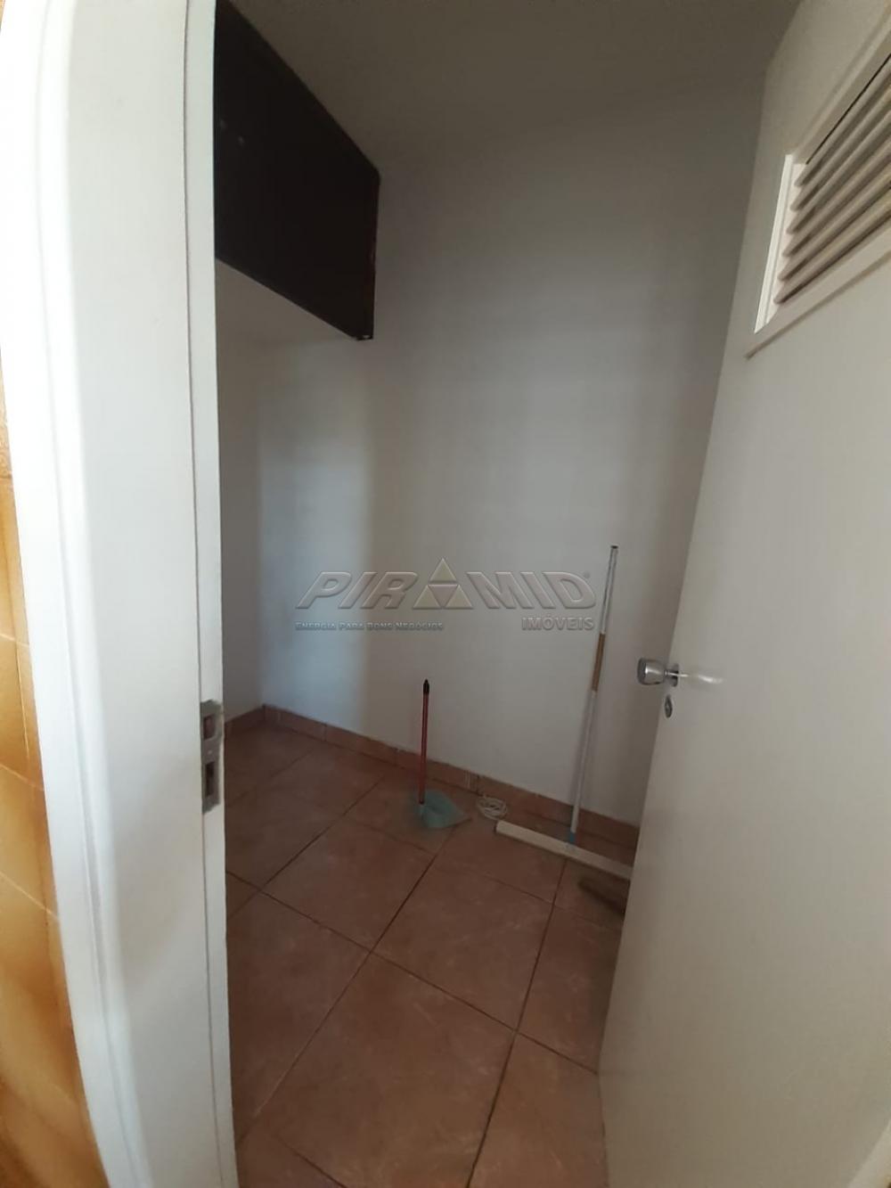 Alugar Apartamento / Padr&atilde;o em Ribeir&atilde;o Preto R$ 1.100,00 - Foto 18