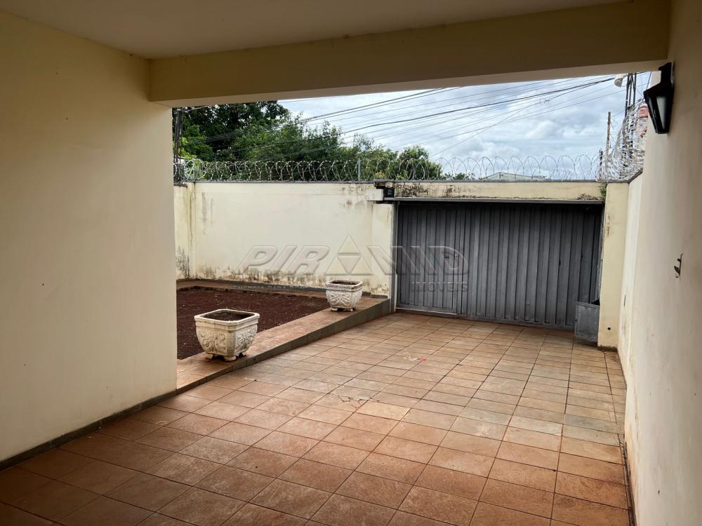 Alugar Casa / Padr&atilde;o em Ribeir&atilde;o Preto R$ 1.800,00 - Foto 3
