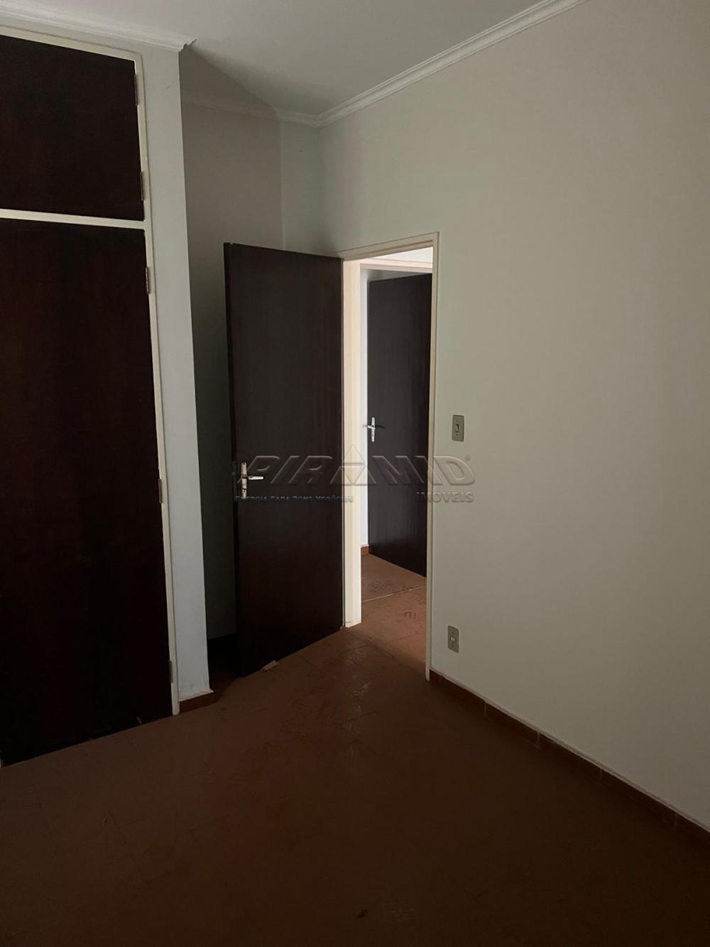 Alugar Casa / Padr&atilde;o em Ribeir&atilde;o Preto R$ 1.800,00 - Foto 17