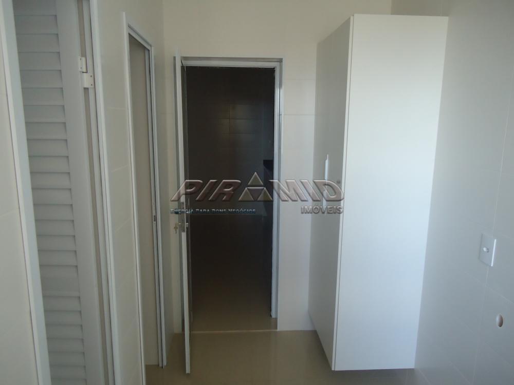 Alugar Apartamento / Padr&atilde;o em Ribeir&atilde;o Preto R$ 2.500,00 - Foto 4