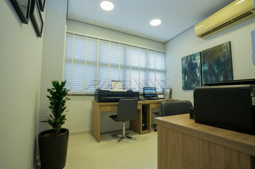 Alugar Comercial / Sala em Ribeir&atilde;o Preto R$ 4.500,00 - Foto 8