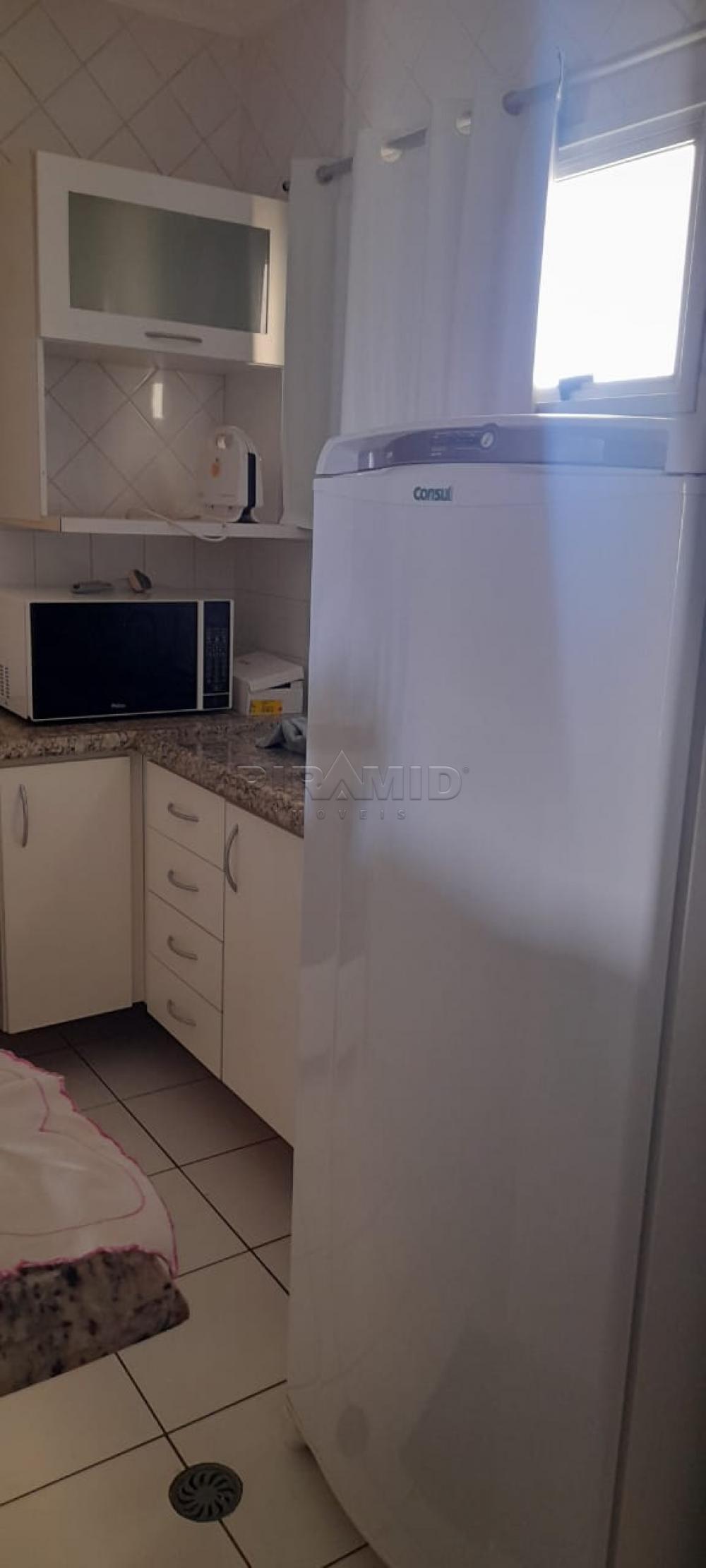 Alugar Apartamento / Padr&atilde;o em Ribeir&atilde;o Preto R$ 1.700,00 - Foto 8