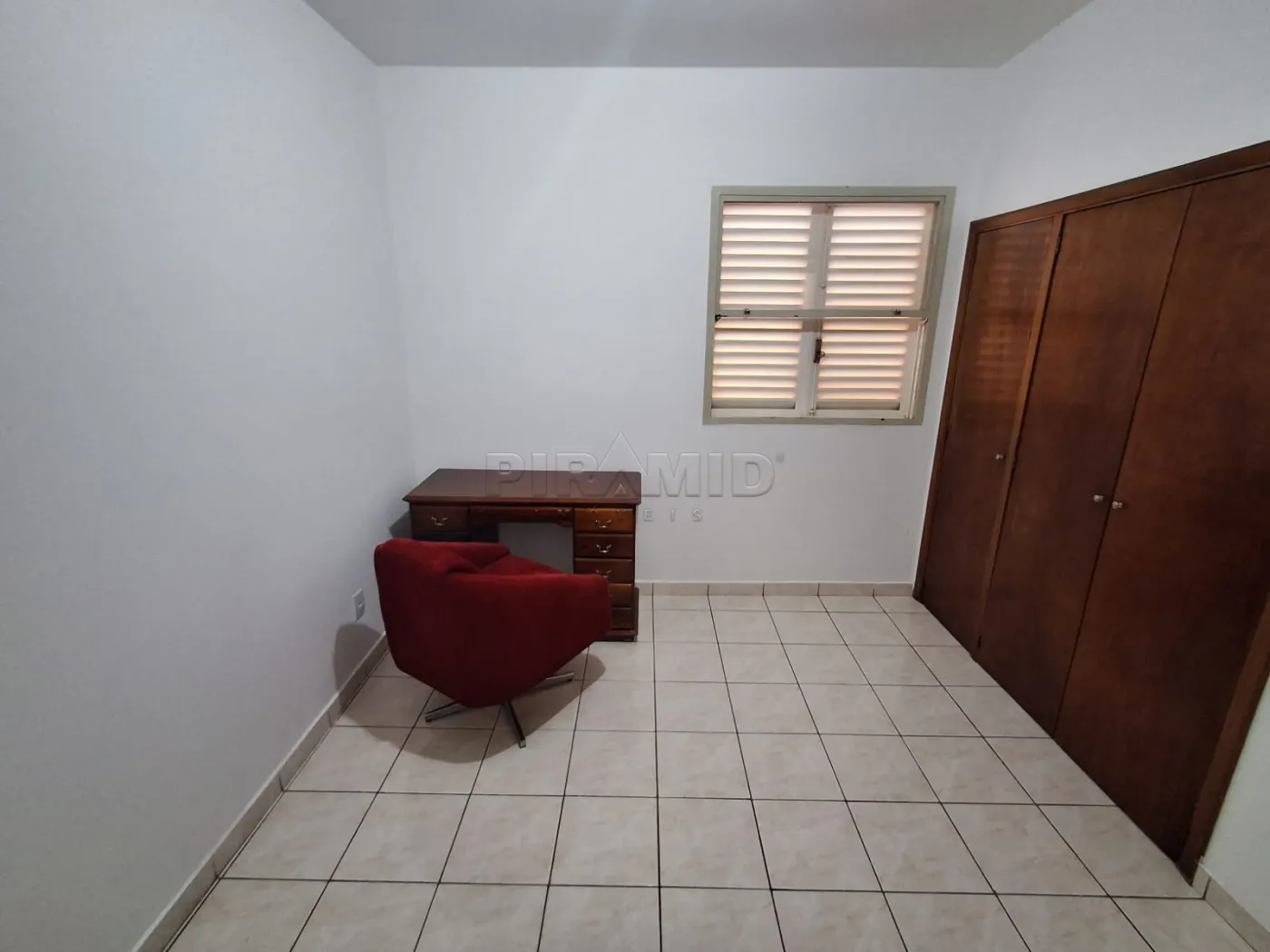 Alugar Apartamento / Padr&atilde;o em Ribeir&atilde;o Preto R$ 1.300,00 - Foto 5