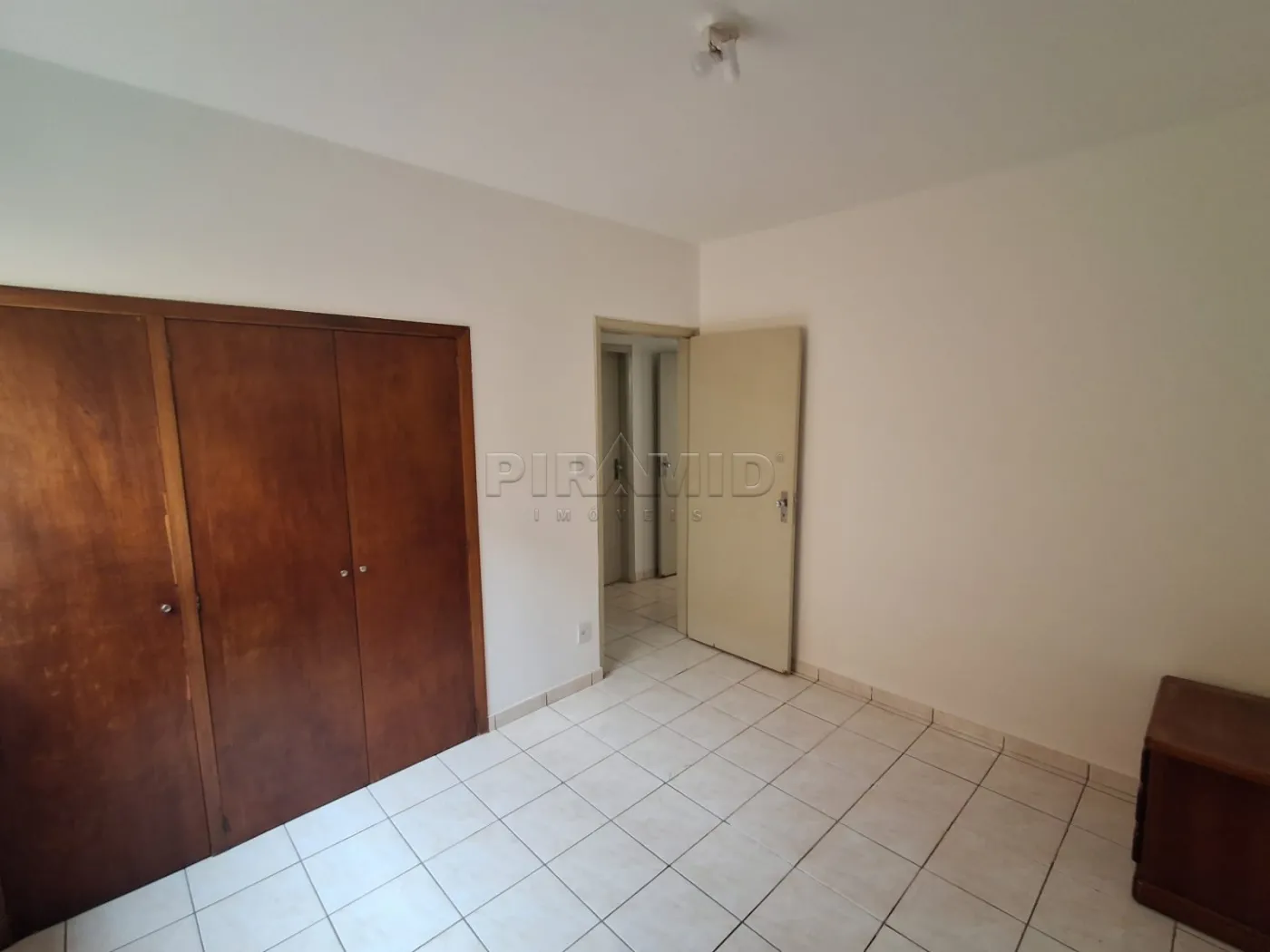 Alugar Apartamento / Padr&atilde;o em Ribeir&atilde;o Preto R$ 1.300,00 - Foto 6