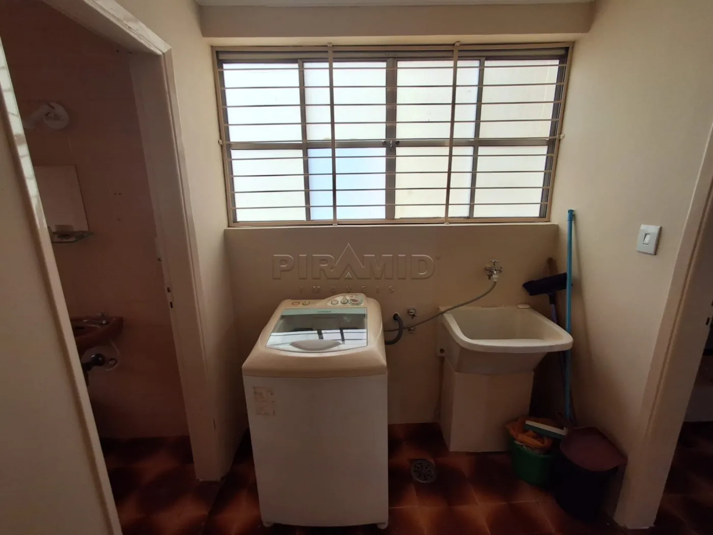 Alugar Apartamento / Padr&atilde;o em Ribeir&atilde;o Preto R$ 1.300,00 - Foto 12