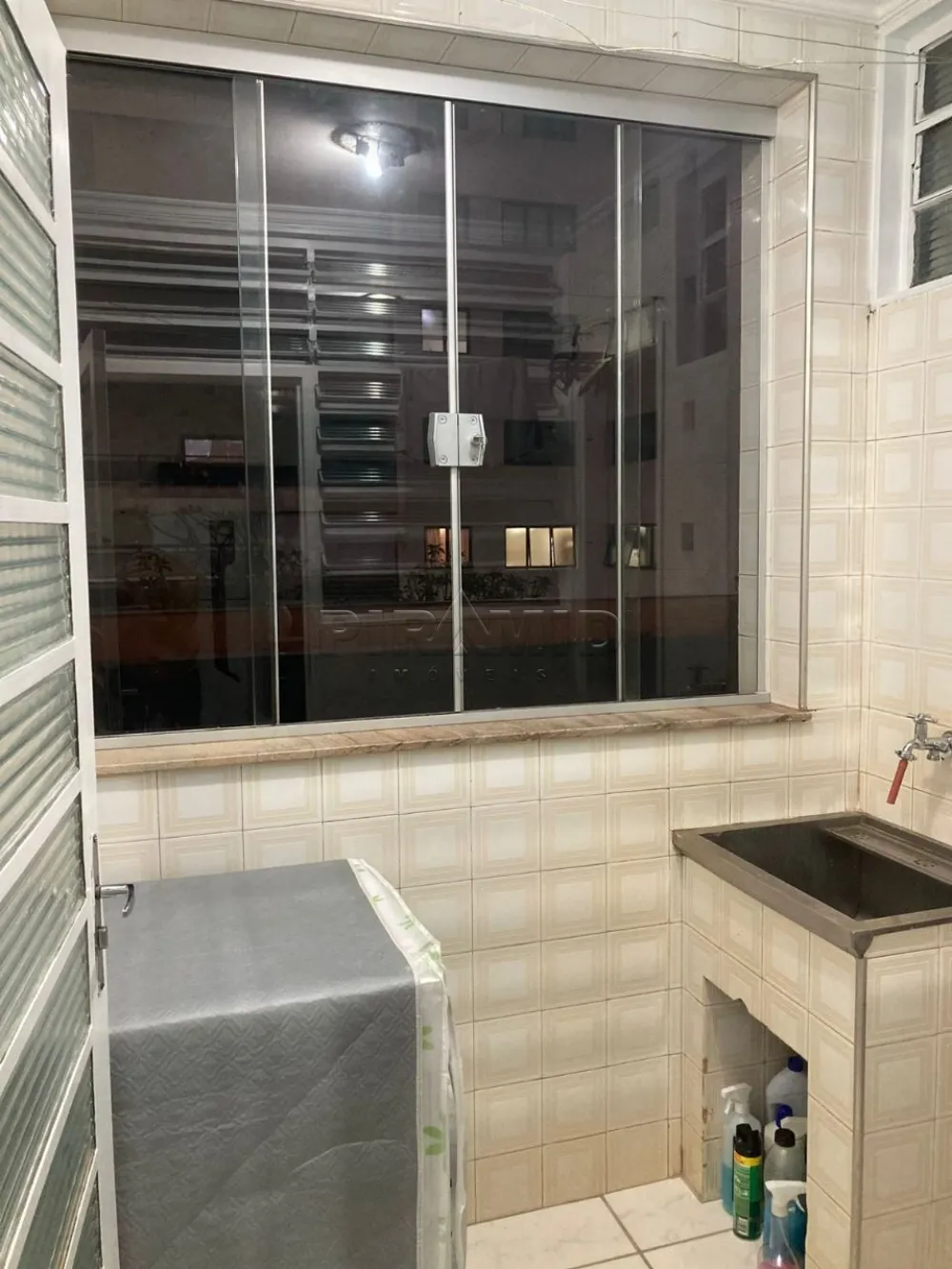Alugar Apartamento / Padr&atilde;o em Ribeir&atilde;o Preto R$ 820,00 - Foto 12