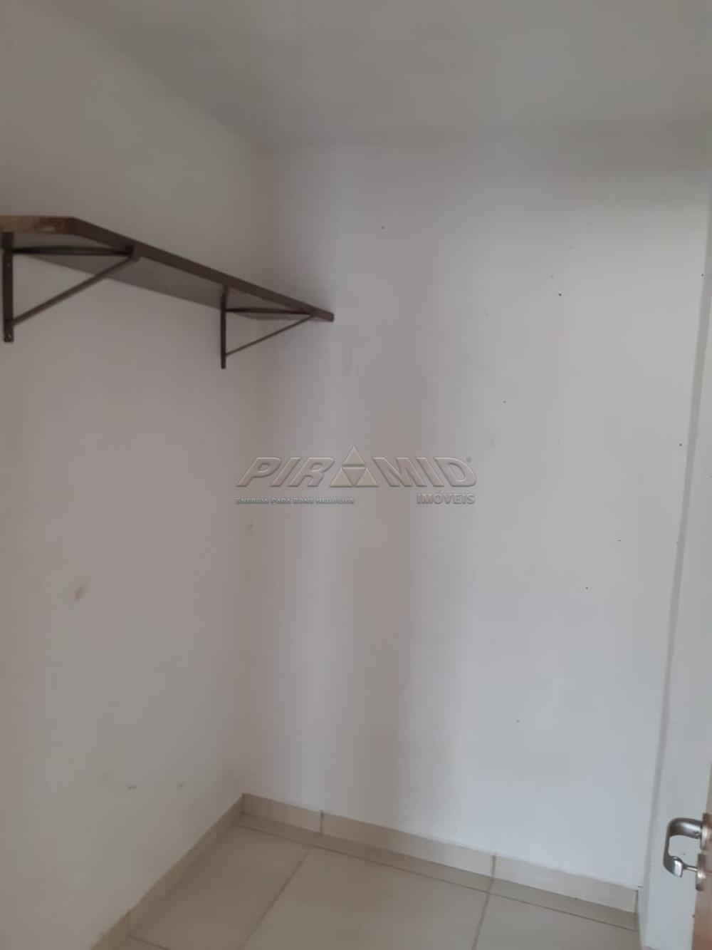 Alugar Casa / Padr&atilde;o em Ribeir&atilde;o Preto R$ 1.000,00 - Foto 17