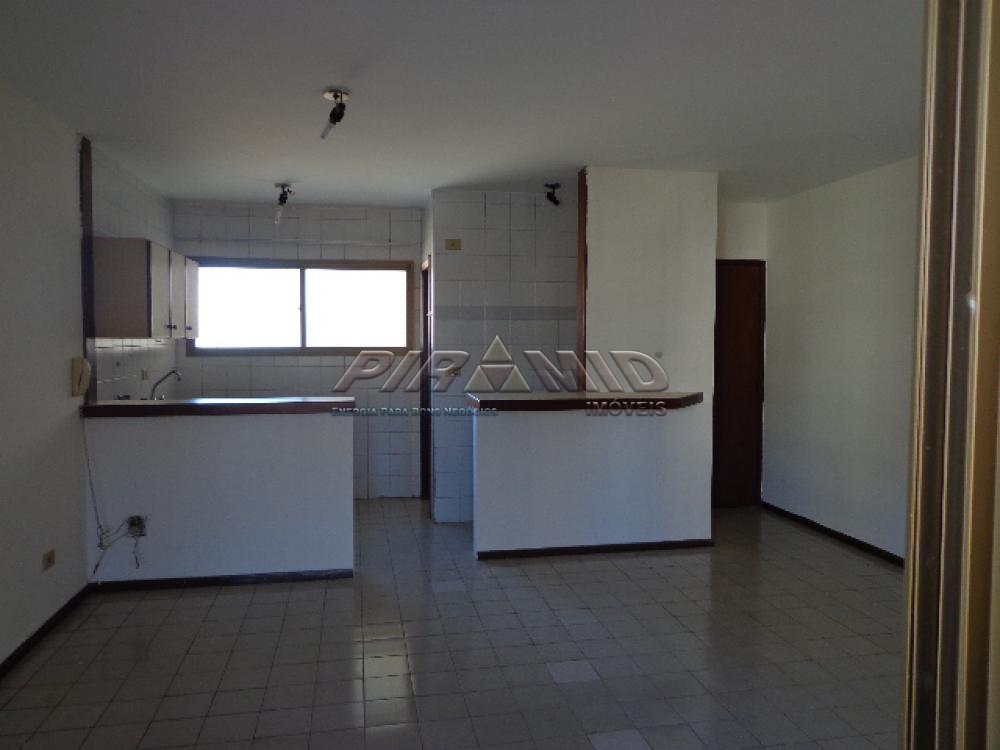 Alugar Apartamento / Padr&atilde;o em Ribeir&atilde;o Preto R$ 1.100,00 - Foto 4